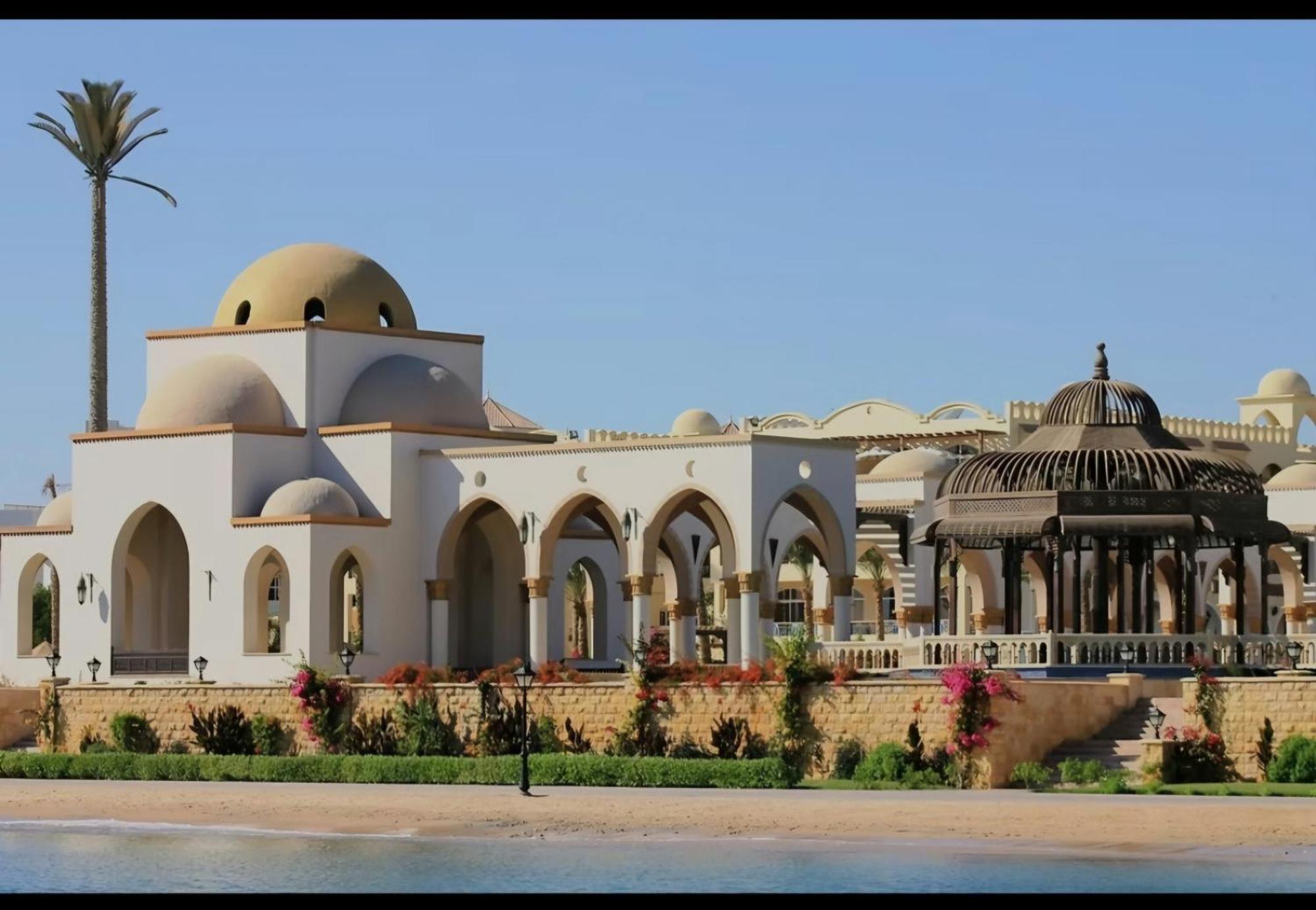 Sahl Hasheesh Beachfront 1br *